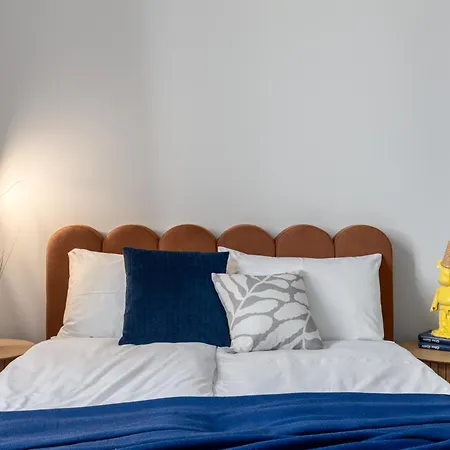 Апартаменты Charming Old Town Loft